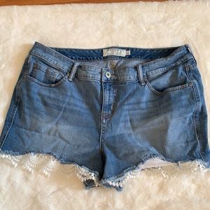 Torrid denim lace shorts!  Size 20